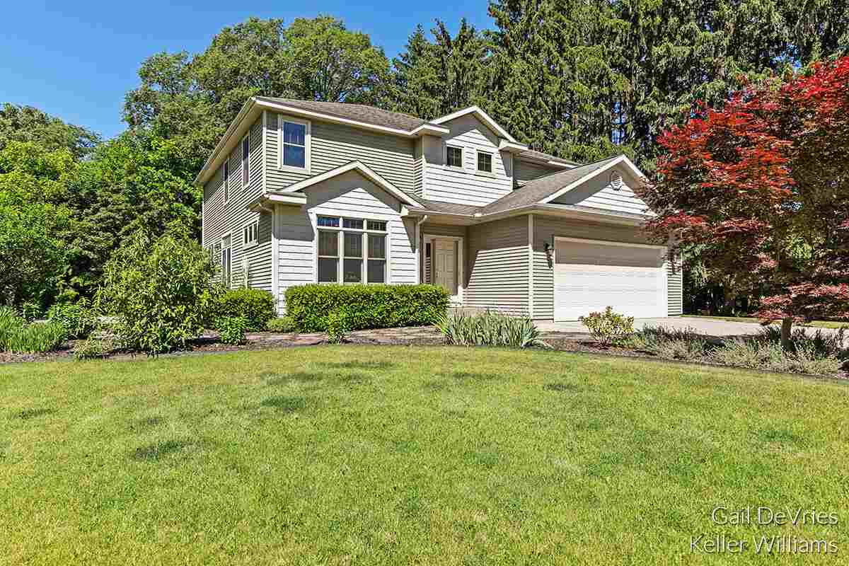 3580 Trackside Dr, Hamilton, MI 49419-9029