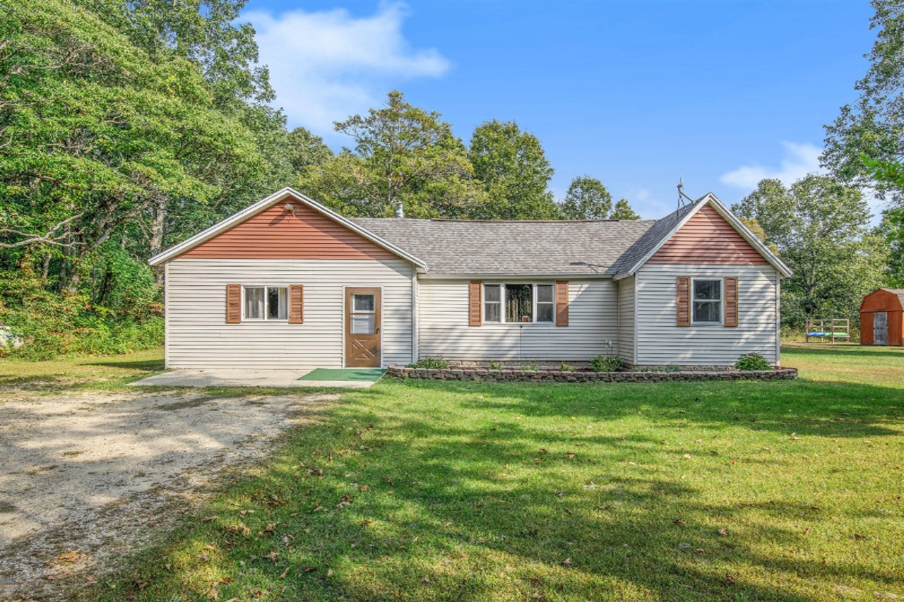 5159 118th Ave, Fennville, MI 49408-8516