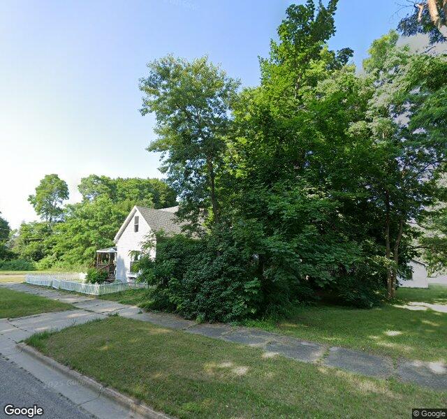 912 Ernst St, Cadillac, MI 49601-1202