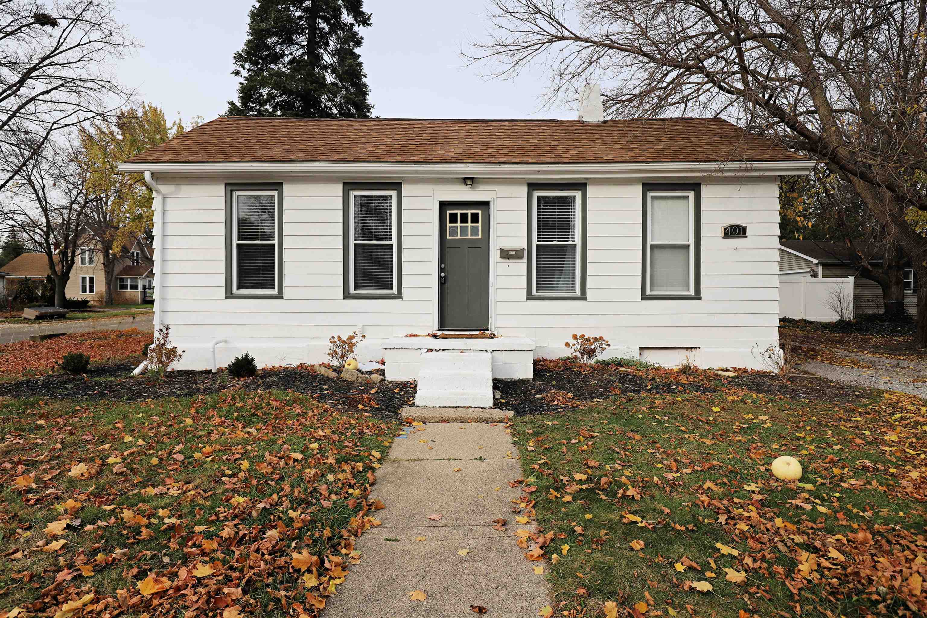 401 Elm St, Bay City, MI 48706