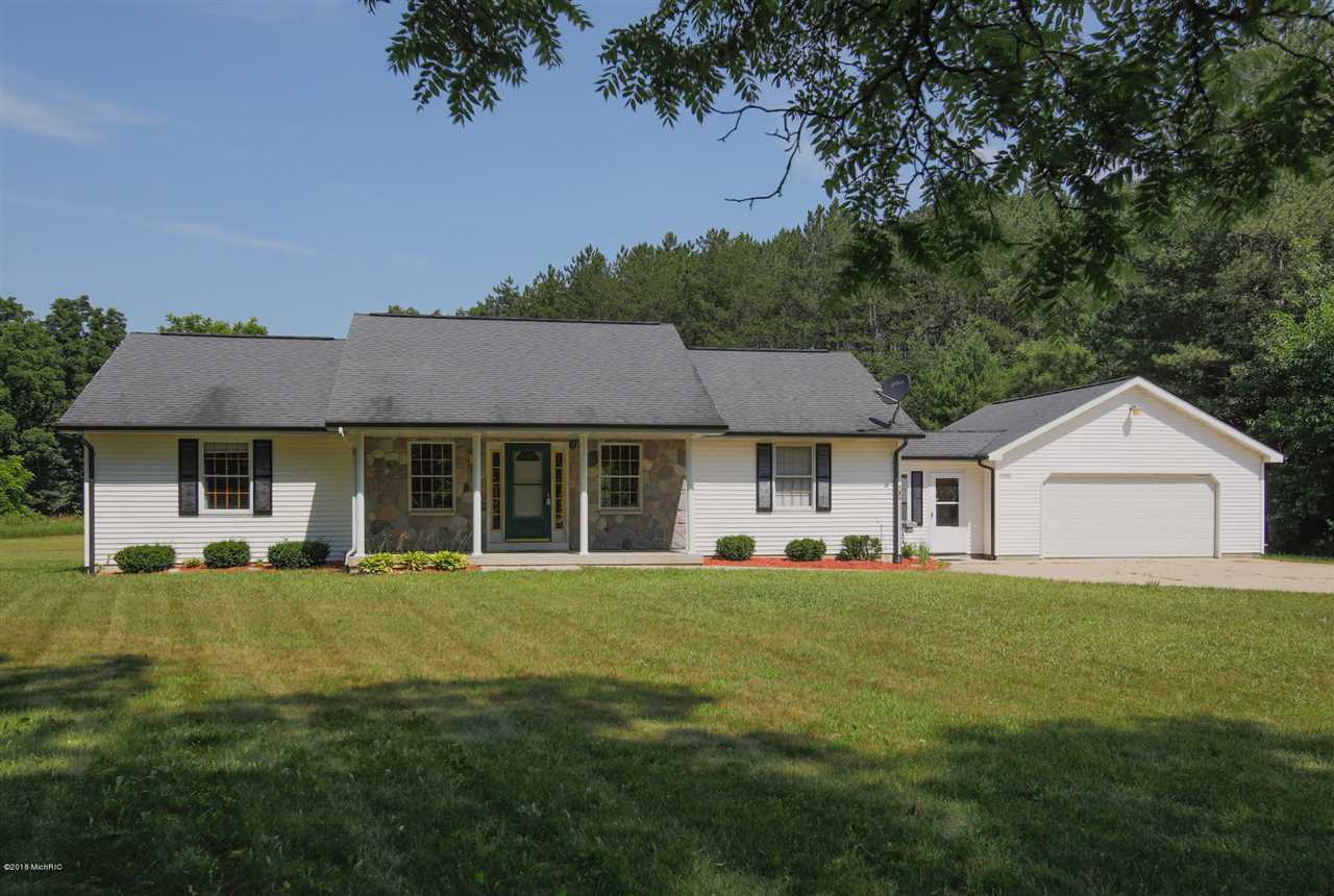 6988 Lafountaine Dr, Plainwell (allegan), MI 49080