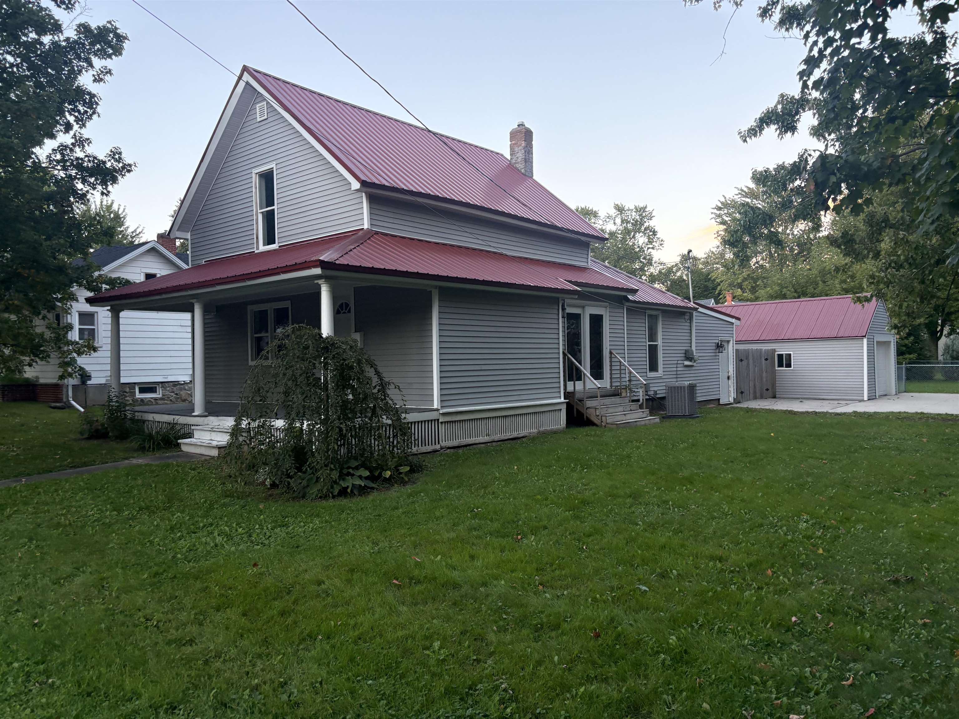 511 S Church St, Saint Johns, MI 48879-2113