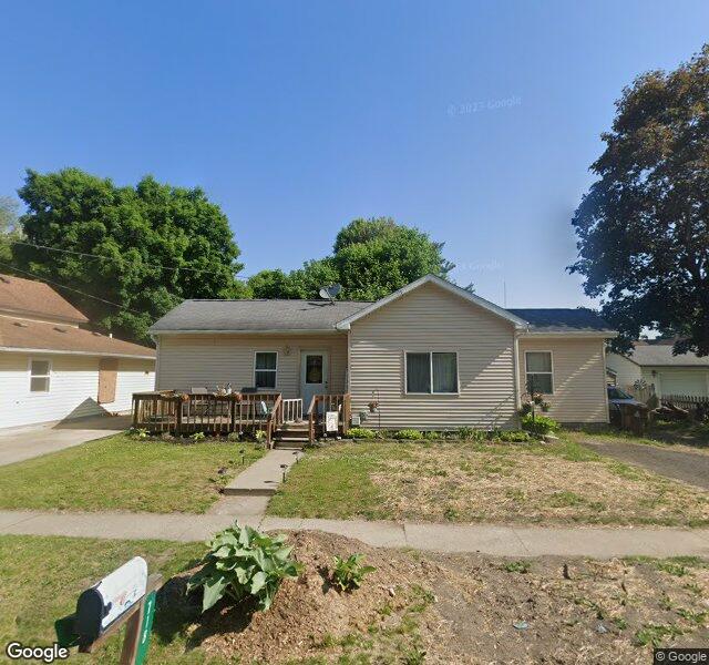 718 W Henry St, Charlotte, MI 48813-1710