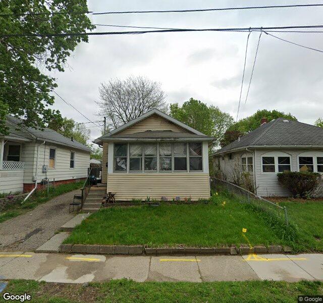 1031 LATHROP ST, Lansing, MI 48912-2419