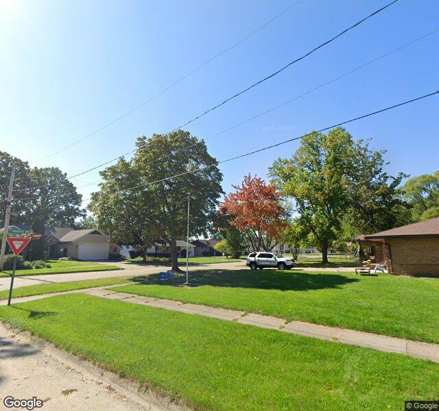 2817 Evergreen Dr, Saint Joseph, MI 49085-2326