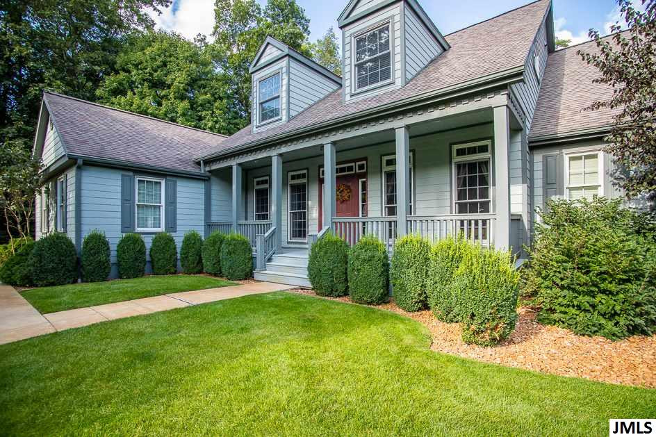 3695 W Primilia Ln, Jackson, MI 49201-9395