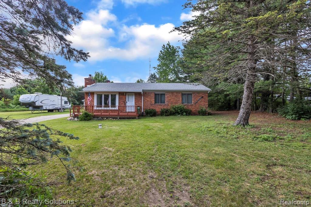 6343 CLEAR LAKE RD, Imlay City, MI 48444
