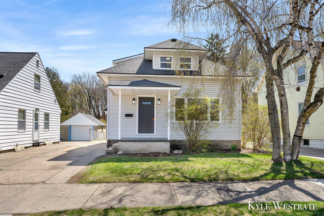 60 Woodrow Ave S, Battle Creek, MI 49015