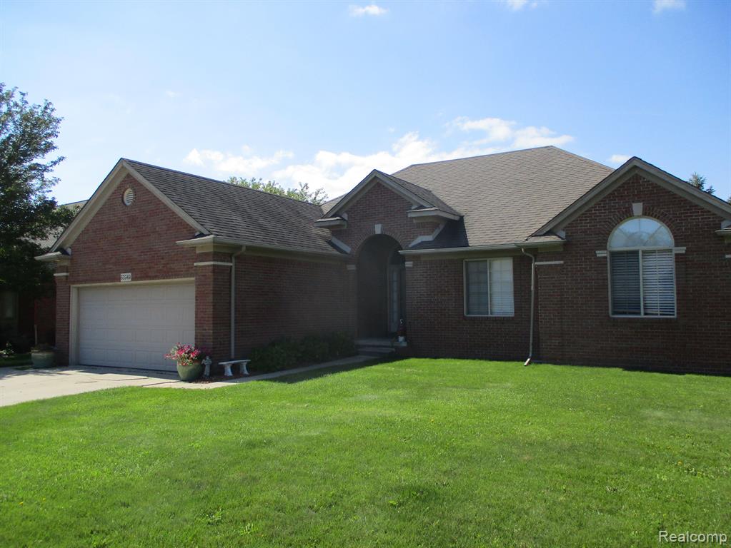 53349 Zachary Dr, Chesterfield, MI 48047