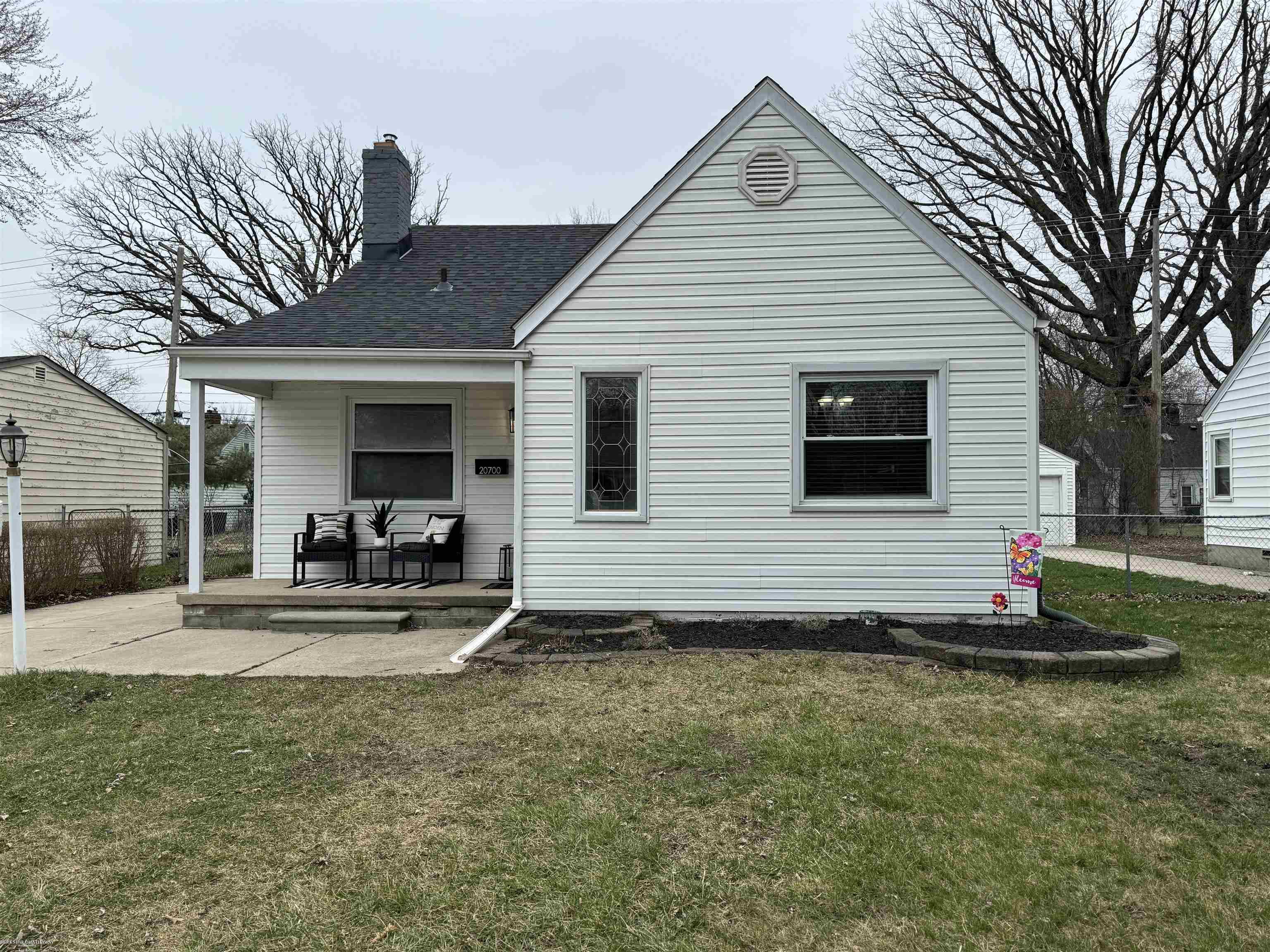 20700 California St, St Clair Shores, MI 48080-3740