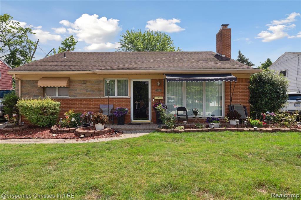 24648 Panama Ave., Warren, MI 48091-1740