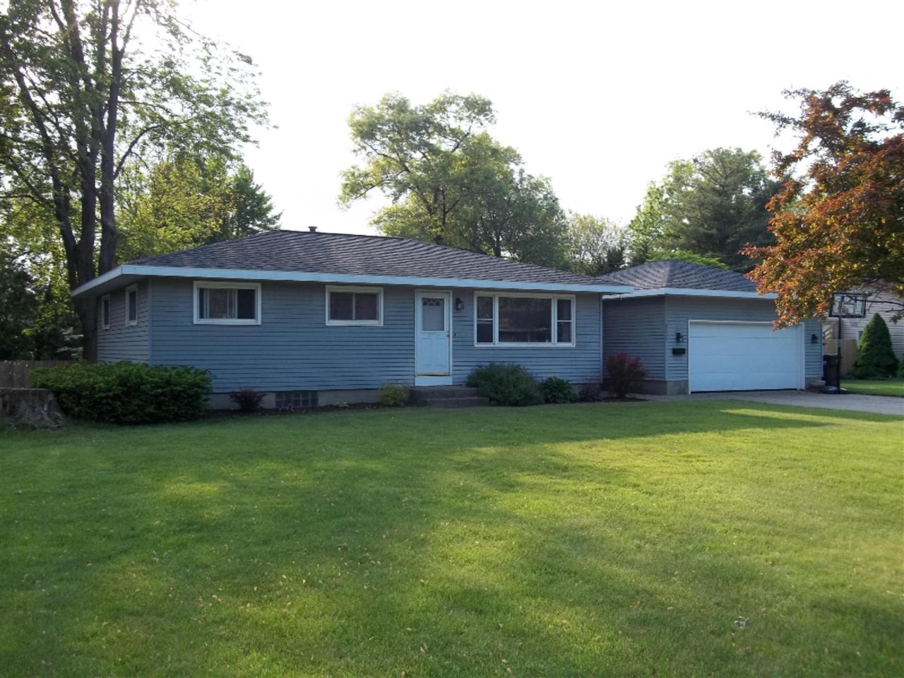 4309 Carolyn St, Muskegon, MI 49444-4435