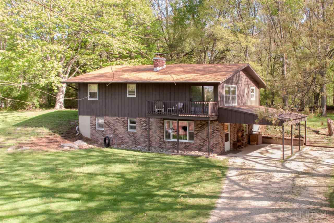 20528 Bedford Rd N, Battle Creek, MI 49017-8869