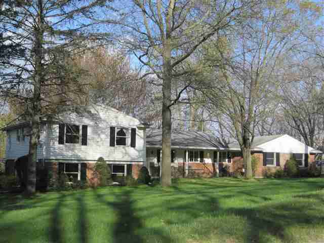 5801 Cobb Creek Road, Rochester, MI 48306-2422