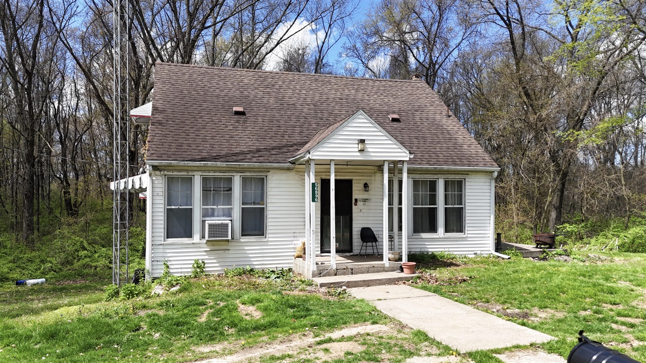 56896 SUNNYSIDE AVE, Cassopolis, MI 49031-9740