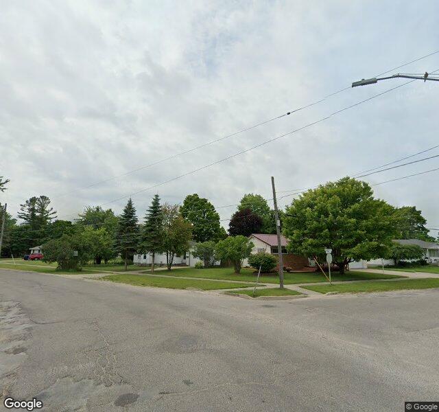 221 South F Street, Cheboygan, MI 49721-1749
