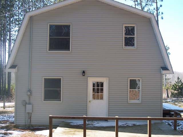 9900 Hemlock Ave, Farwell, MI 48622-9657