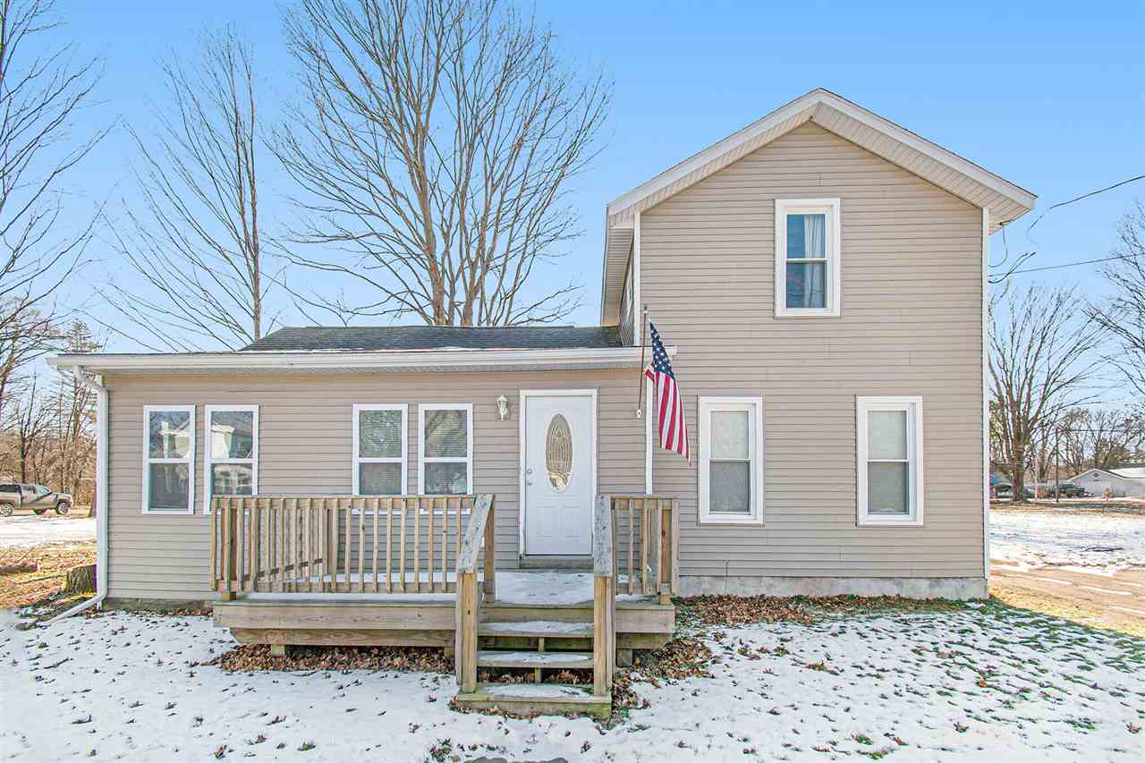 1109 Canal St, Three Rivers, MI 49093-1219