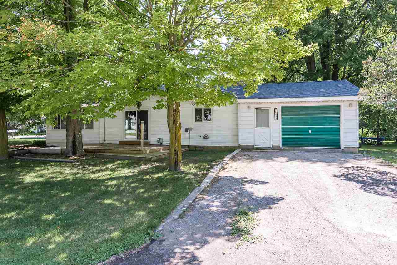 2893 Cass St, Unionville, MI 48767-9695