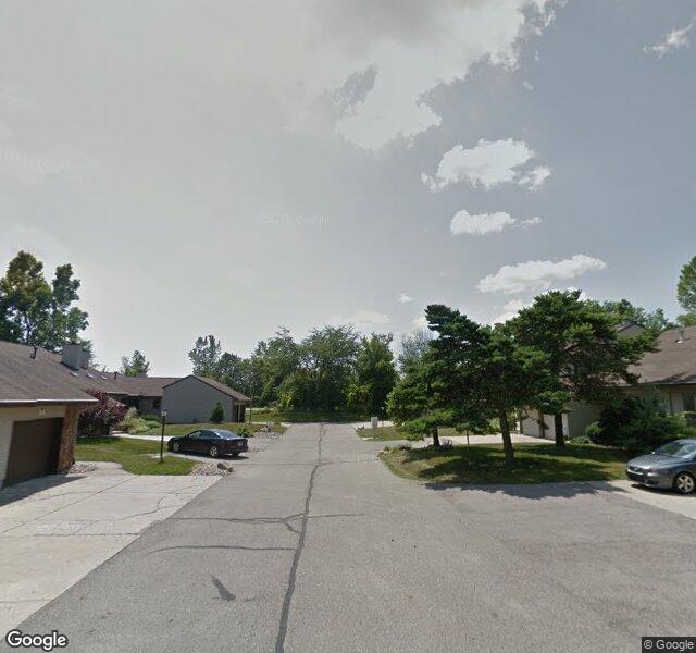 922 Timbercreek Dr #28, Grand Ledge, MI 48837-2303