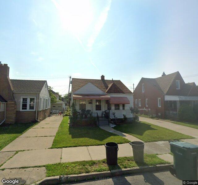 6220 Kenilworth St, Dearborn, MI 48126-2157