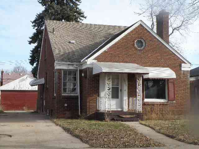 18086 Saint Marys St, Detroit, MI 48235-3175
