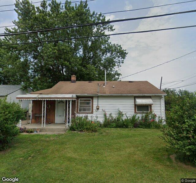 33804 CALUMET CT., WESTLAND, MI 48186-4670