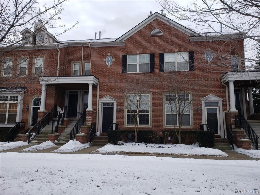 17040 Farmington Rd, Livonia, MI 48154-2974