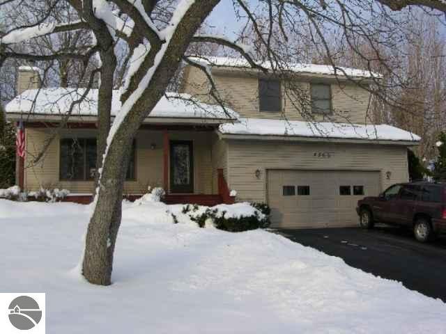 4360 Briarcliff Dr, Traverse City, MI 49684-8610