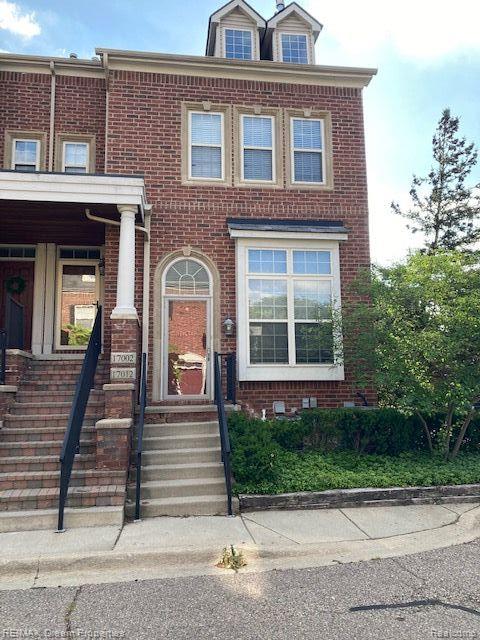17012 Farmington Road, Livonia, MI 48154-2974