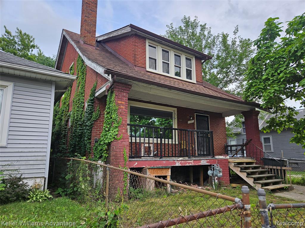 305 Richton St, Highland Park, MI 48203