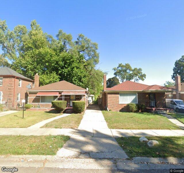 18220 Lesure St, Detroit, MI 48235-2520