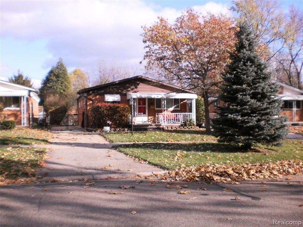 19378 Saint Francis St, Livonia, MI 48152-2534