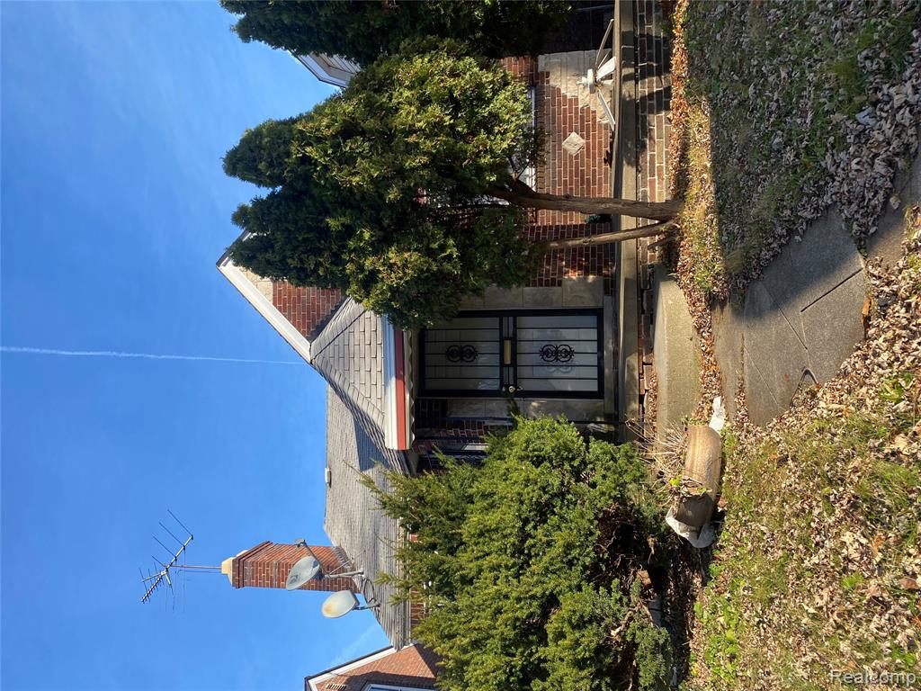 17184 DRESDEN ST., DETROIT, MI 48205-3134