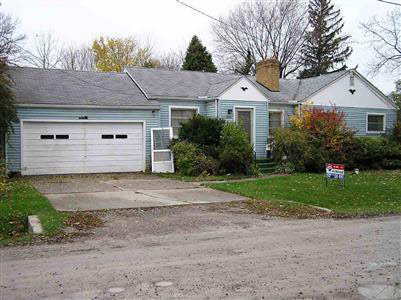 2036 Anoka St, Flint, MI 48532