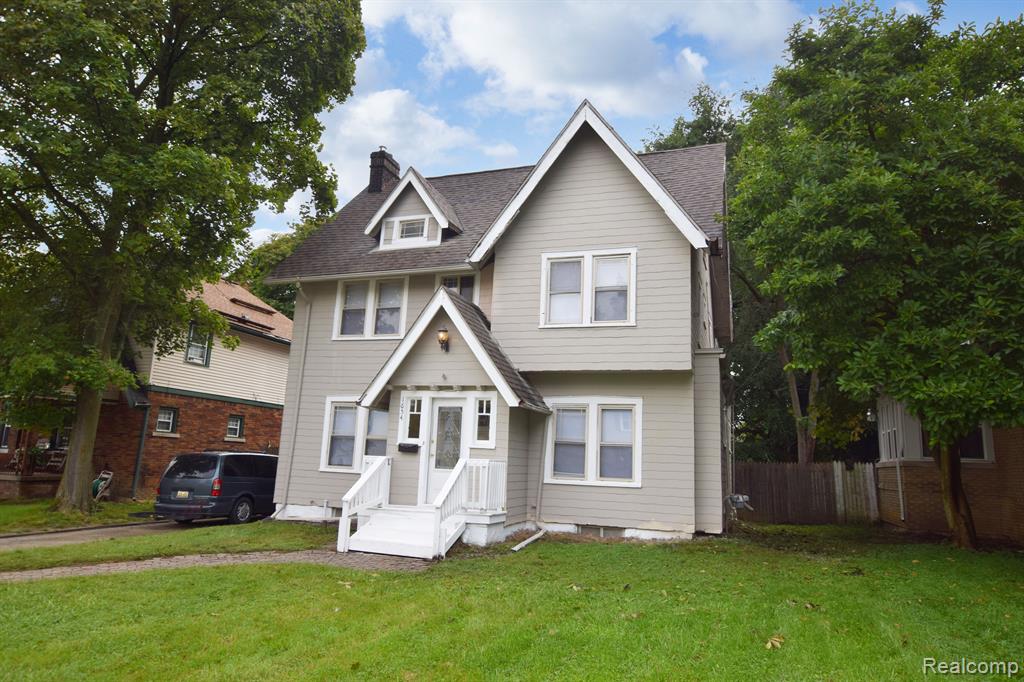1654 N Grand Traverse St, Flint, MI 48503