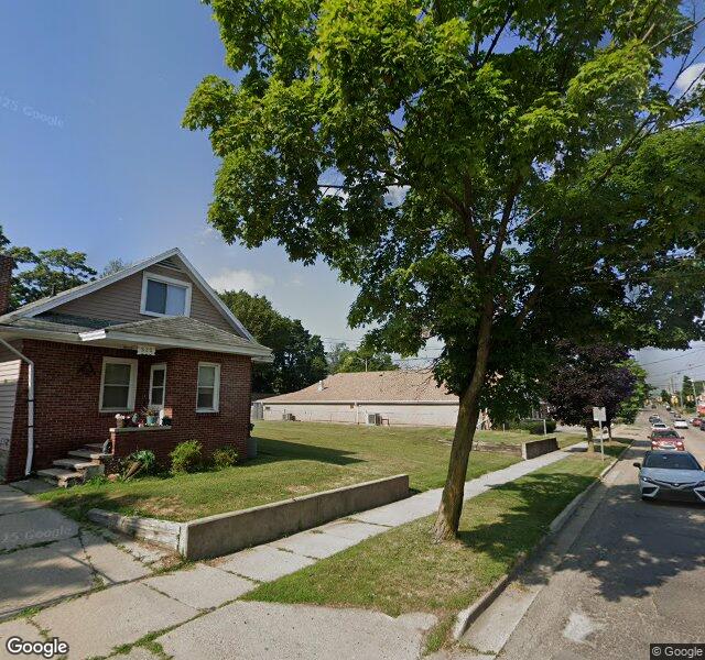 533 E Mount Hope Ave, Lansing, MI 48910-9136
