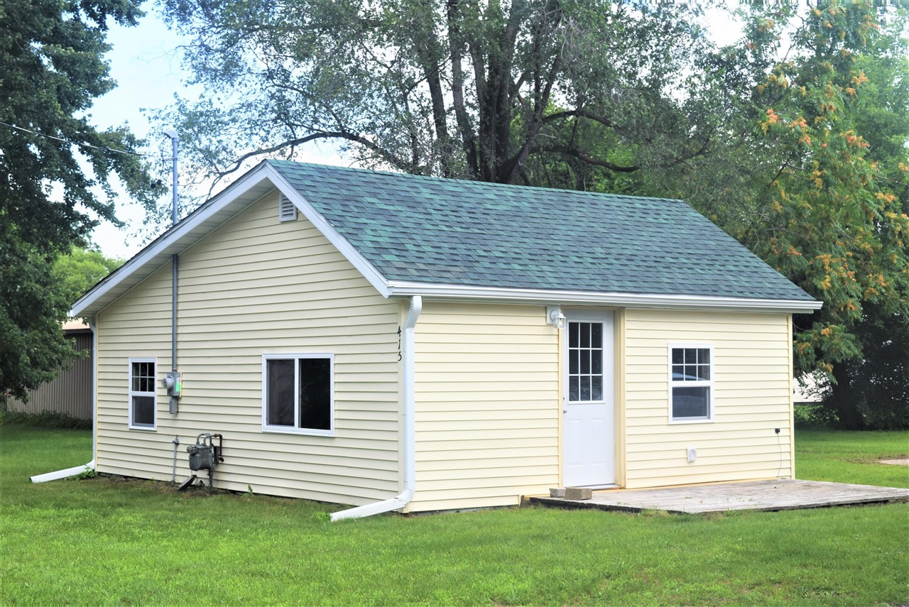 415 Kiddville St, Belding (Ionia), MI 48809-9501