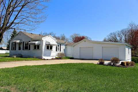 185 Peach St, Jackson, MI 49202-3824