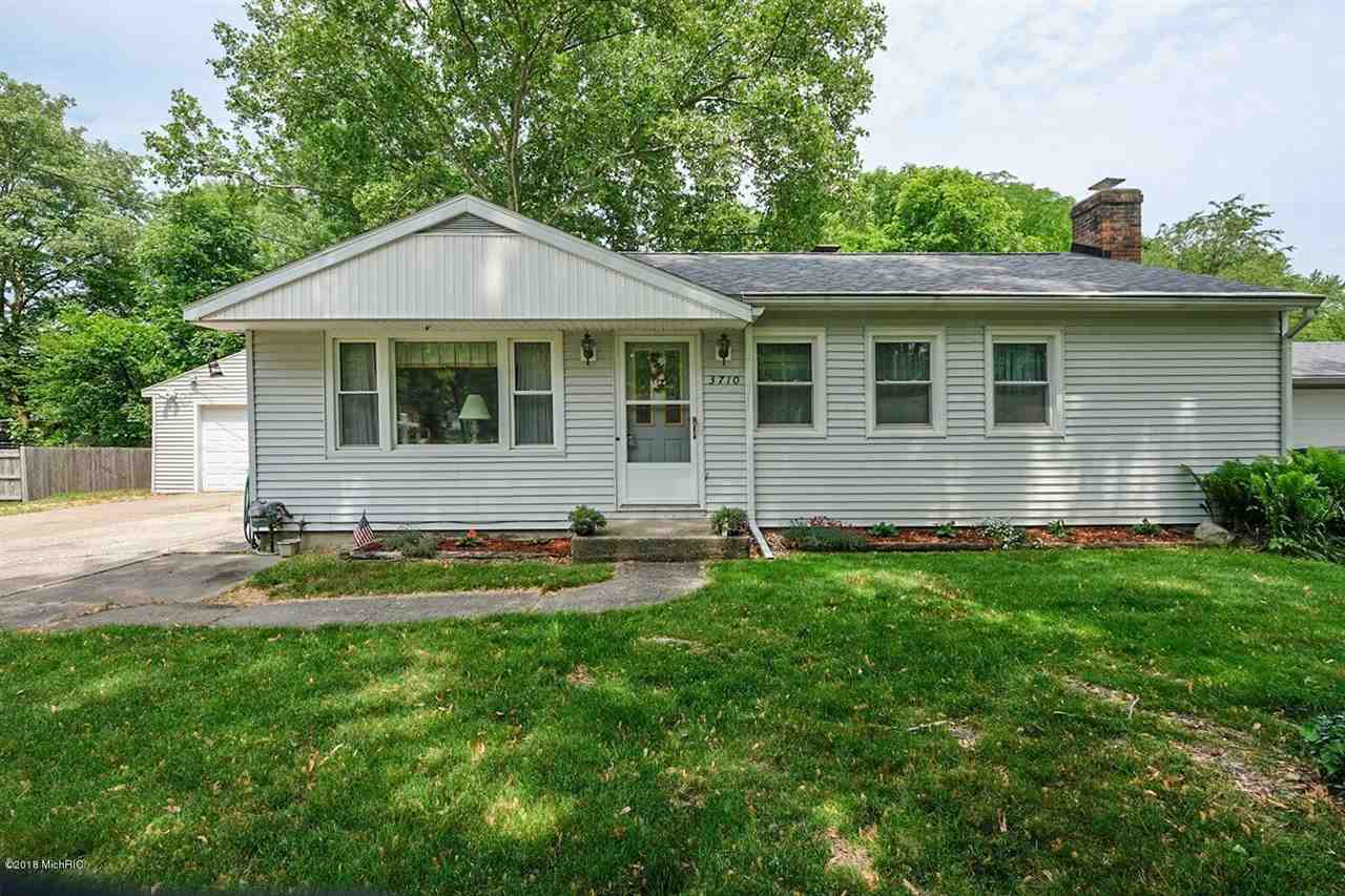 3710 Alamo Avenue, Kalamazoo, MI 49006-2010