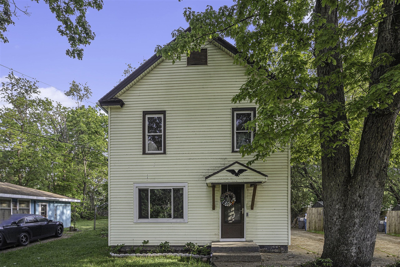 2404 Hazel Ave, Kalamazoo, MI 49008-2714