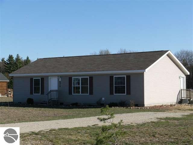 3379 Railroad Ln SW, South Boardman, MI 49680-8515