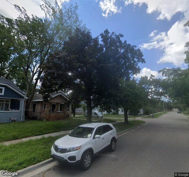 541 Ardmore St SE, Grand Rapids, MI 49507-2619