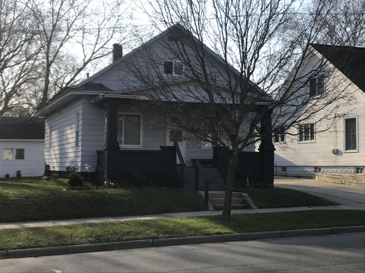 1949 Coit Ave NE, Grand Rapids, MI 49505-4752
