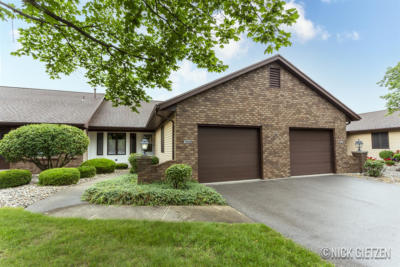 4025 GRANDVIEW TERRACE DR SW, Grandville, MI 49418-2492