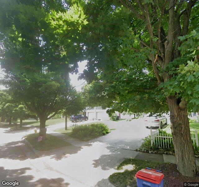 1224 El Camino Dr NW, Grand Rapids, MI 49504-2451