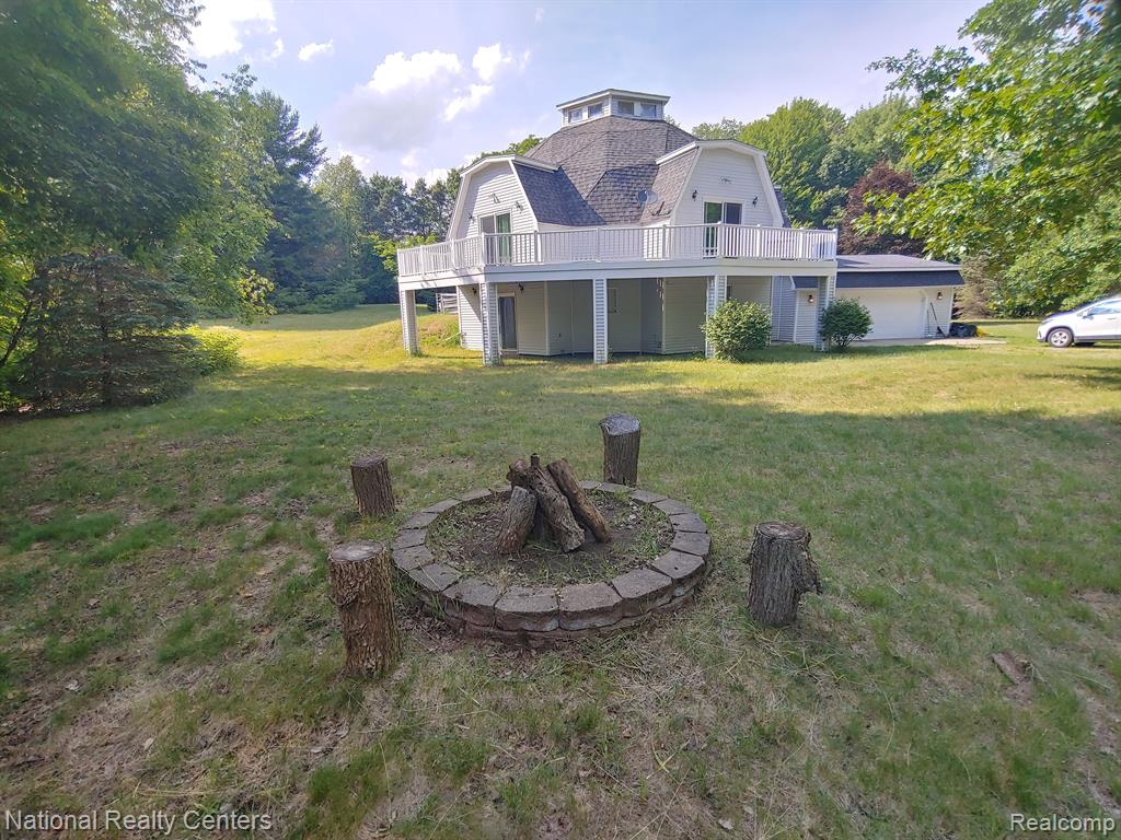4980 Hegel Rd, Goodrich, MI 48438-9638