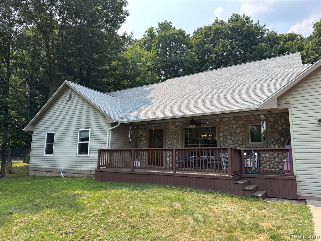 5435 Snow Den Trl, Columbiaville, MI 48421-9392