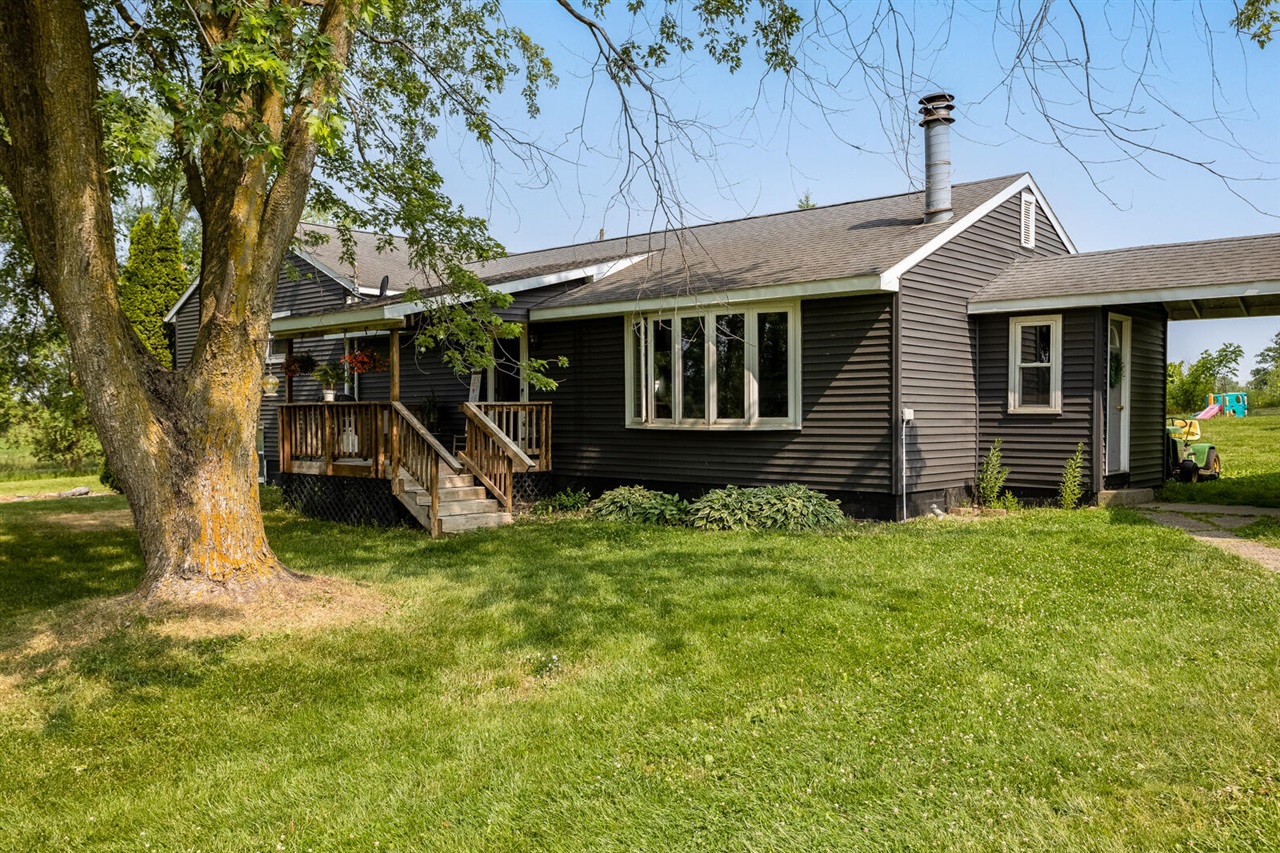 7900 CADMUS RD, Clayton, MI 49235-9642