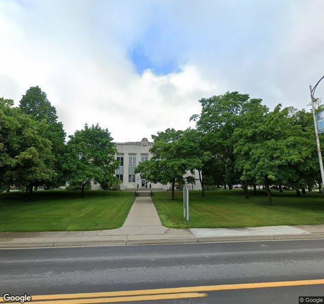 719 Chisholm St
